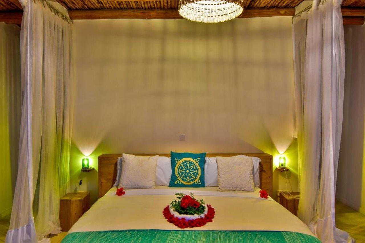Zanbluu Beach Hotel Kiwengwa  Kültér fotó