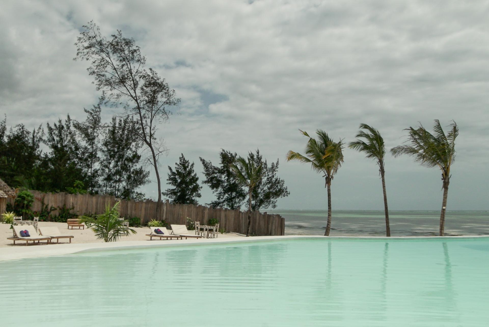 Zanbluu Beach Hotel Kiwengwa  Kültér fotó