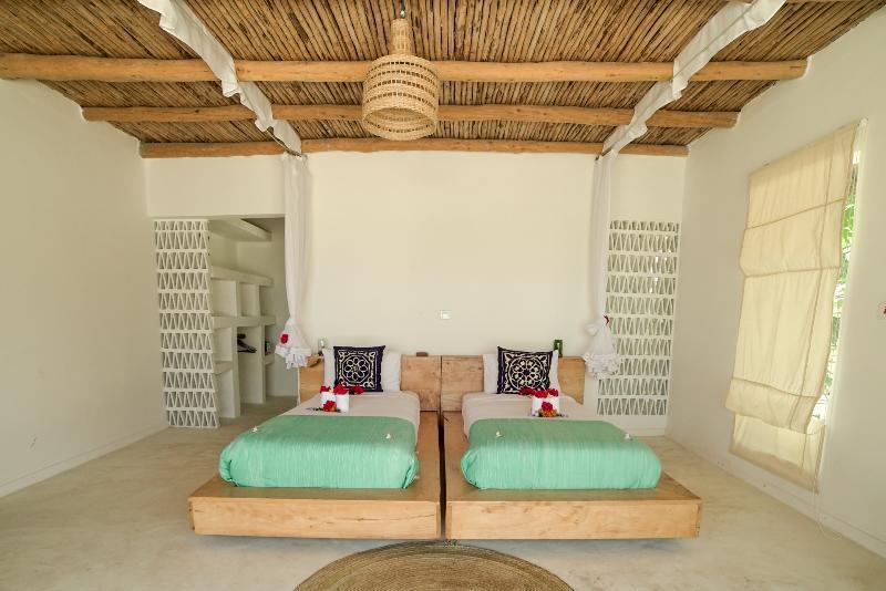 Zanbluu Beach Hotel Kiwengwa  Kültér fotó